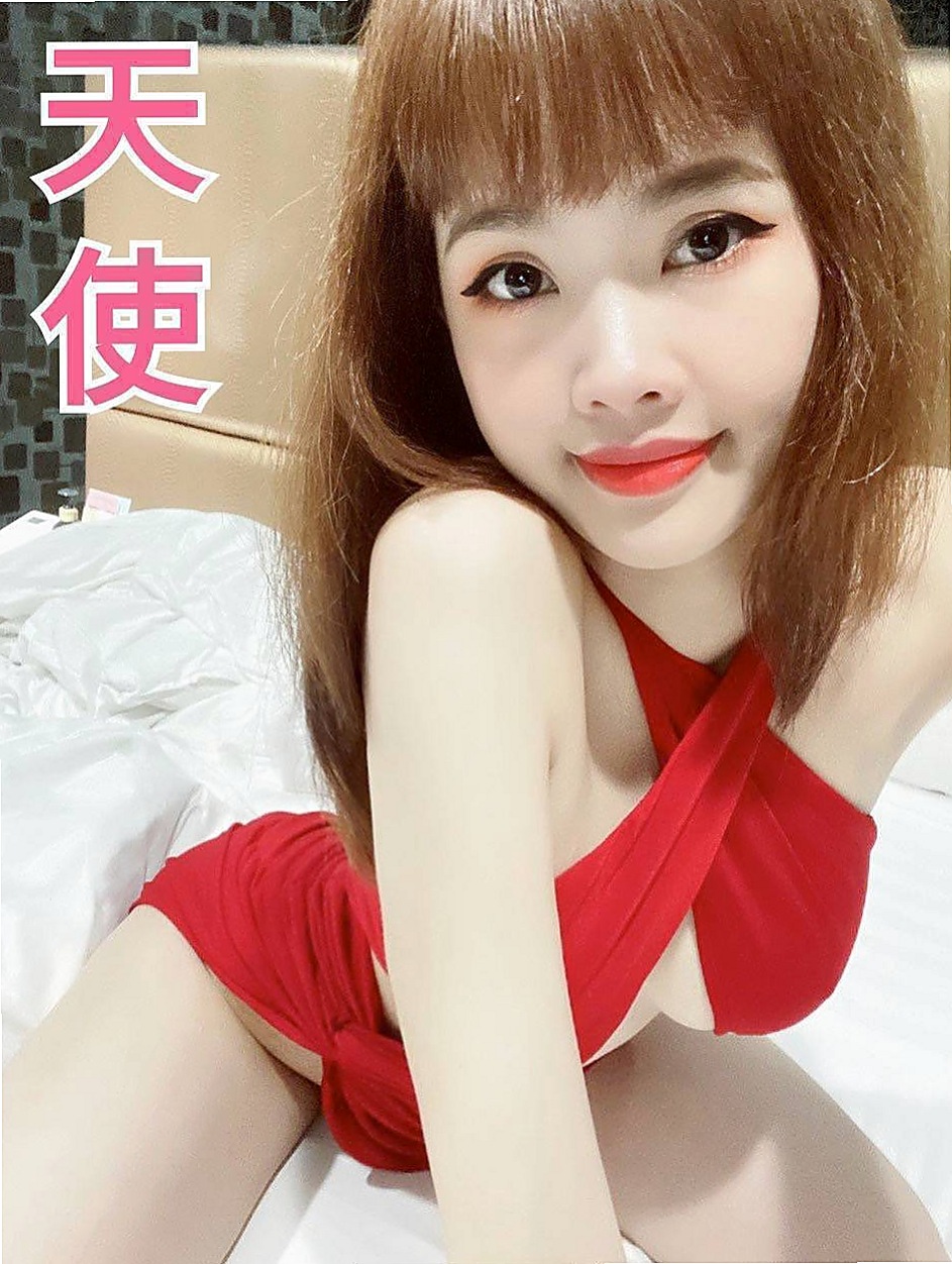 下營找小姐：藍莓 |新妹報班|166cm|44kg|E罩杯|20歲|把握機會 手的功夫很好 迷人的身段 高挑又大奶